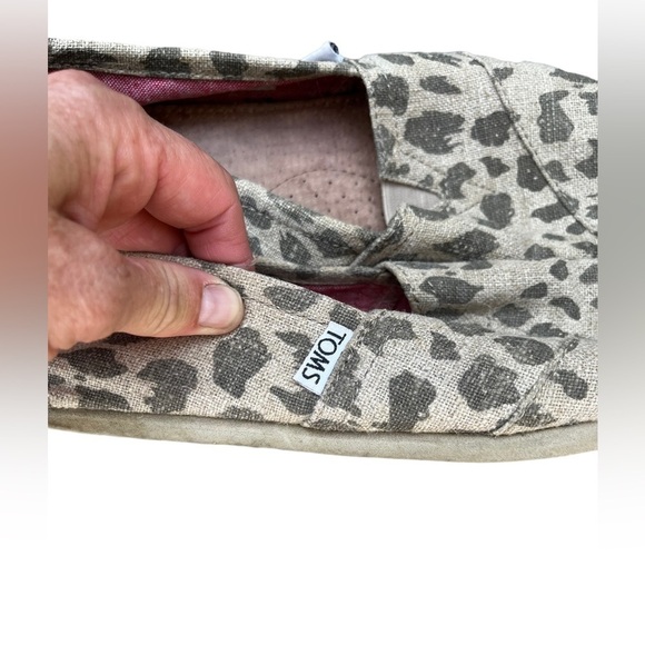 Tom’s Classic Canvas Flat Shoe-Size 8.5W - Picture 2 of 9